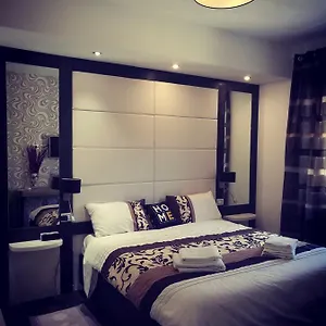 Voyage Prive Deluxe Oda ve Kahvaltı La Spezia
