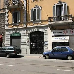 Hotel Eva Mediolan