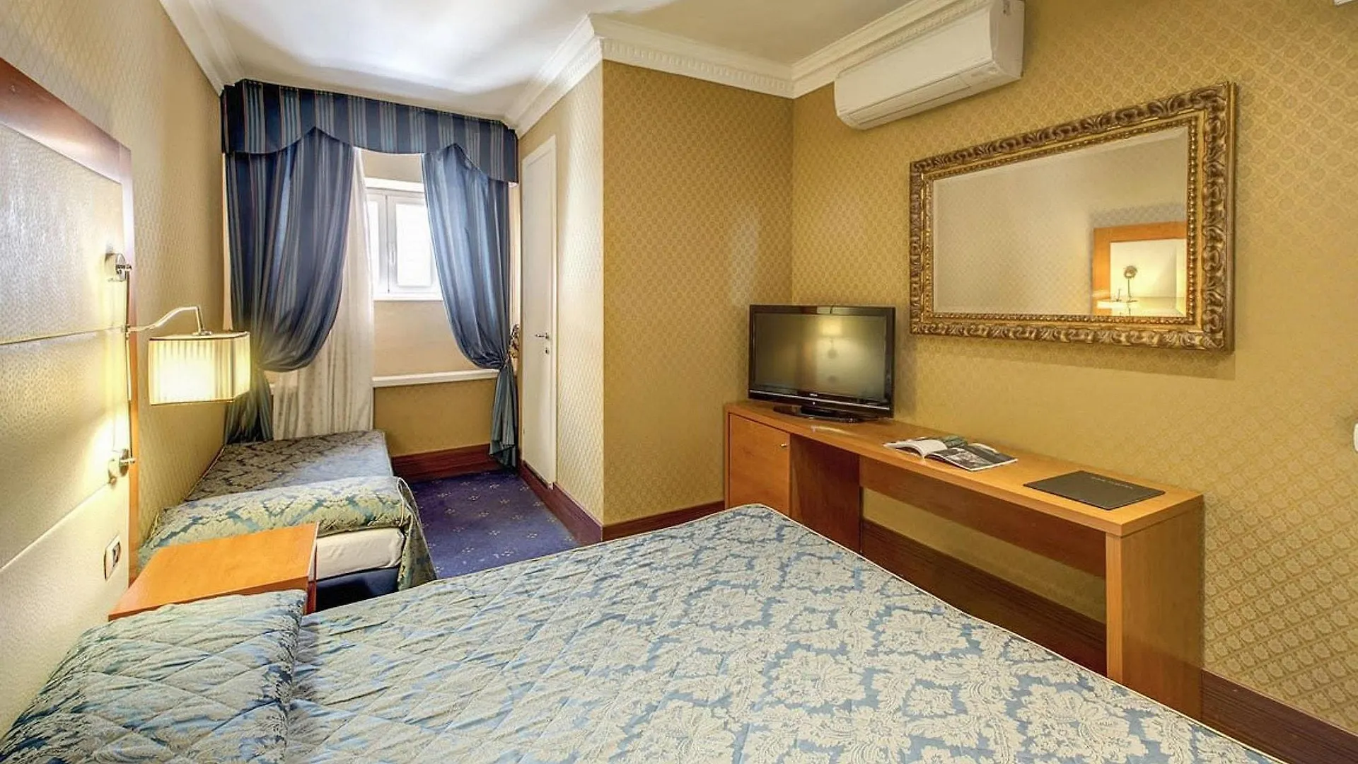***  939 Hotel Řím Itálie