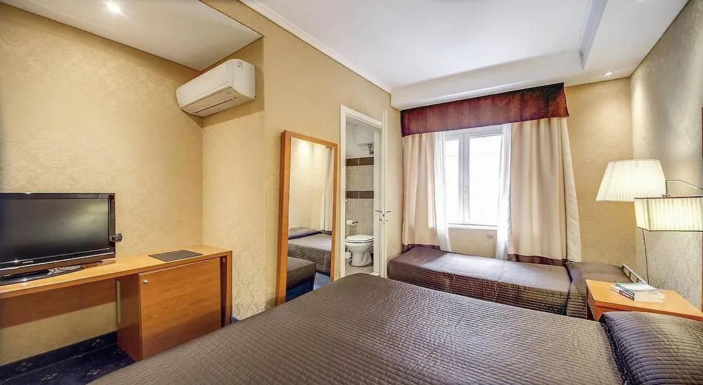 ***  939 Hotel Řím Itálie