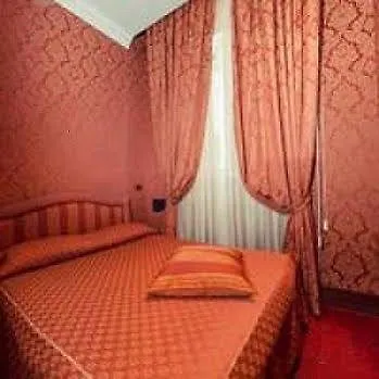 ***  939 Hotel Řím Itálie